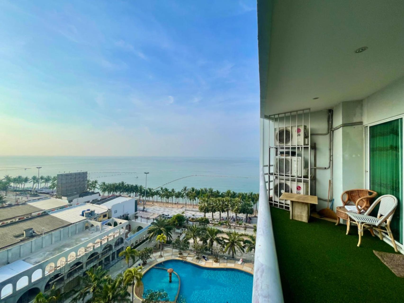 Beautiful Sea View Beach Front Condo Патая Екстериор снимка