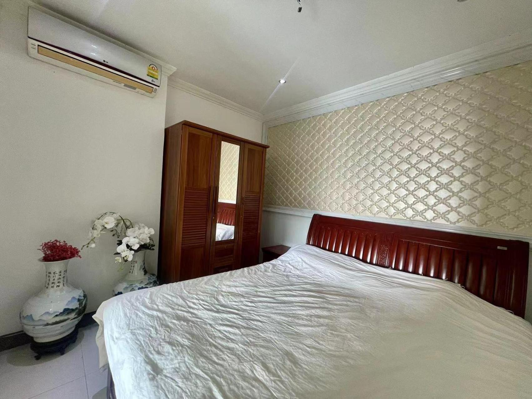 Beautiful Sea View Beach Front Condo Патая Екстериор снимка
