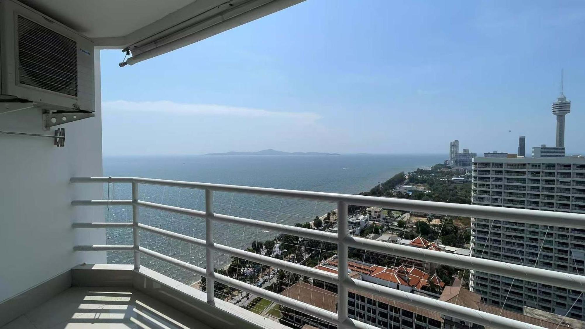 Beautiful Sea View Beach Front Condo Патая Екстериор снимка